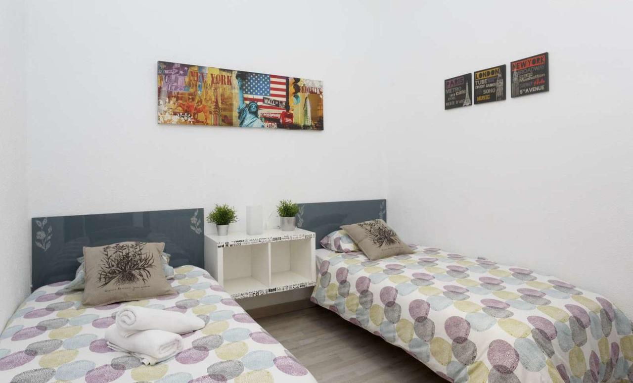 Latina Apartment มาดริด ภายนอก รูปภาพ