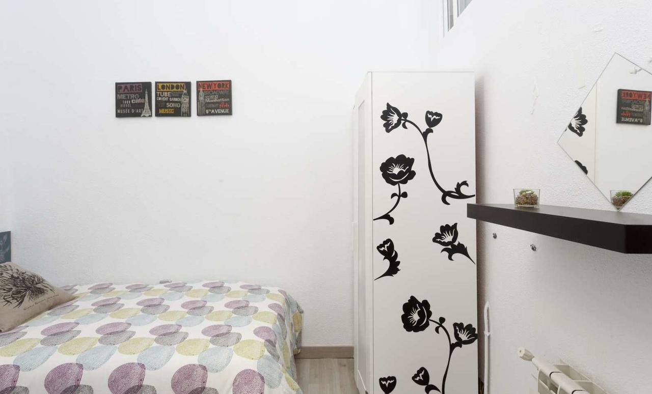 Latina Apartment มาดริด ภายนอก รูปภาพ