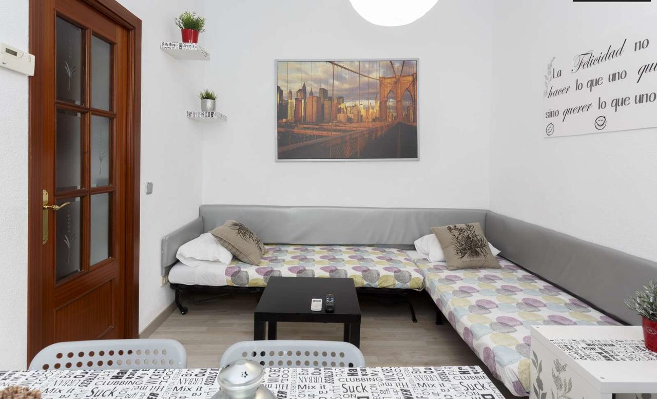 Latina Apartment มาดริด ภายนอก รูปภาพ