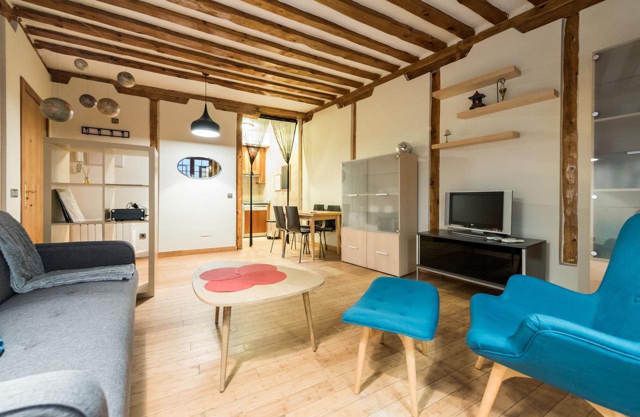 Latina Apartment มาดริด ภายนอก รูปภาพ