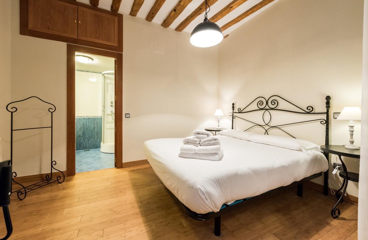 Latina Apartment มาดริด ภายนอก รูปภาพ